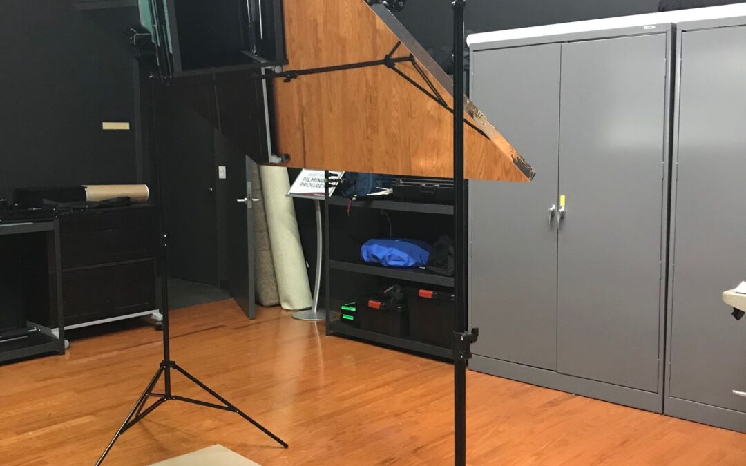 Overhead Demonstration Mirror On Adjustable Stands