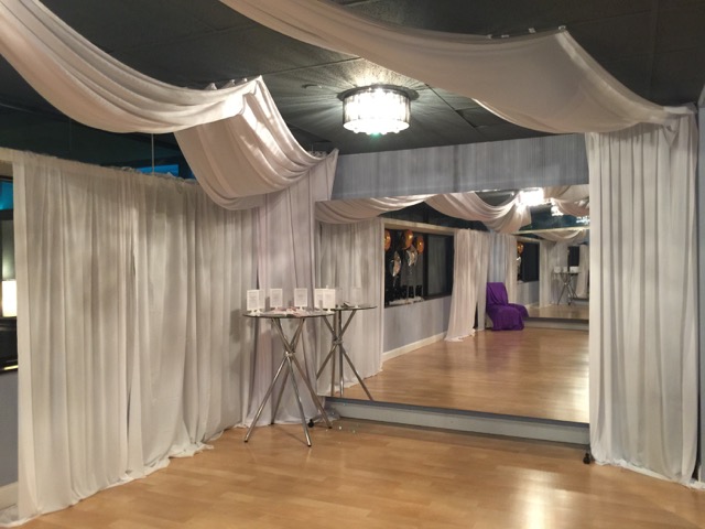 Authentic Mirrorlite Glassless Mirror Wall Mount Dance Studio