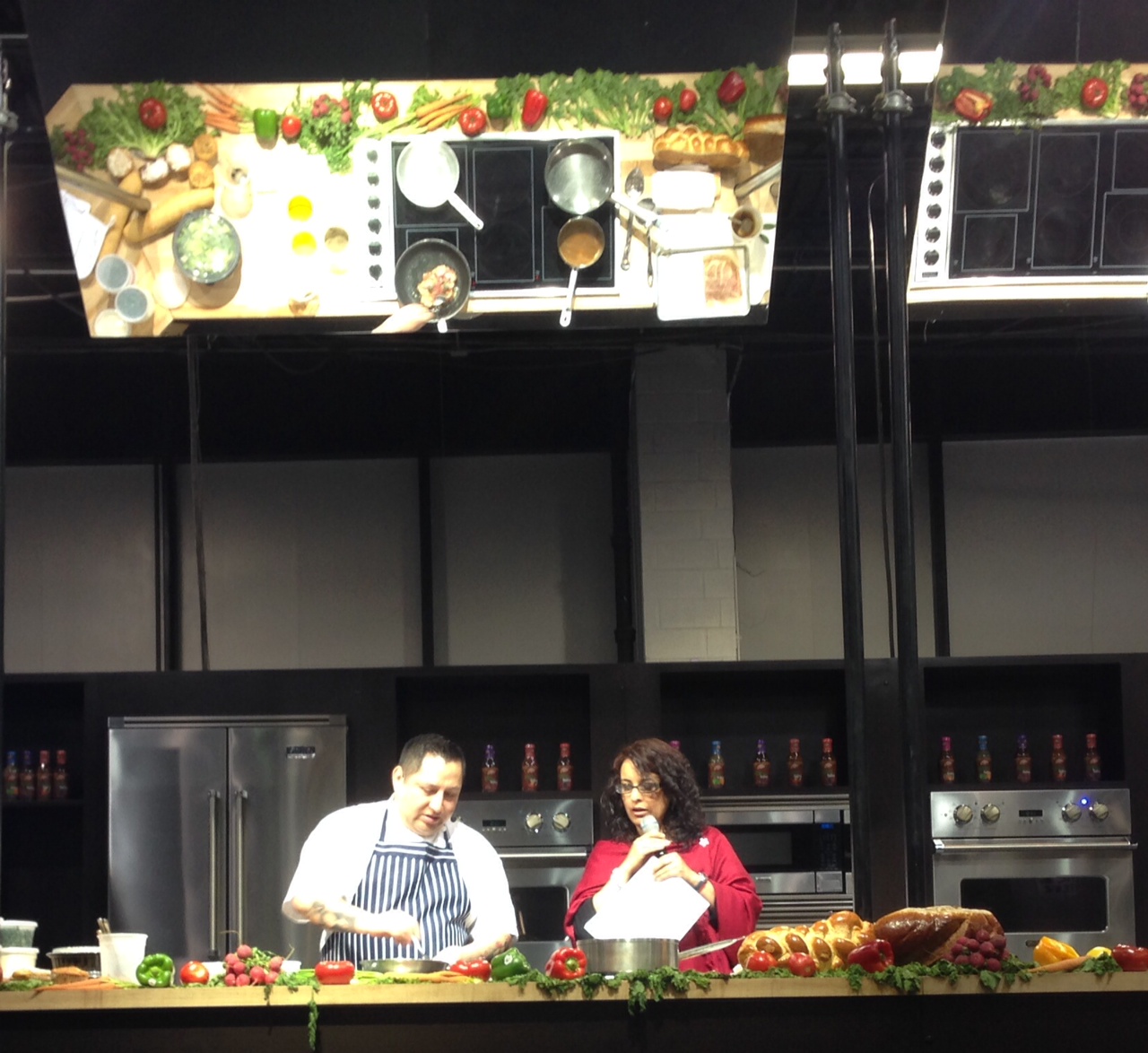 Authentic Mirrorlite Glassless Mirror Cooking Show
