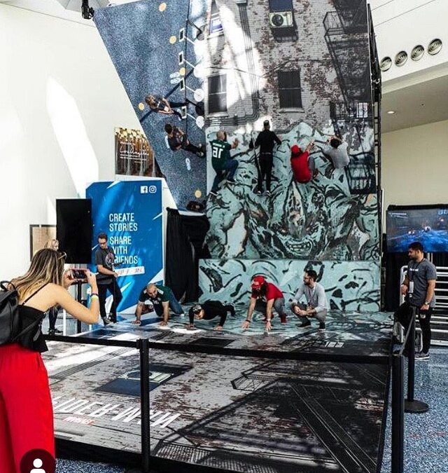 Glassless Mirror Enables It To Adapt To Creative Demands