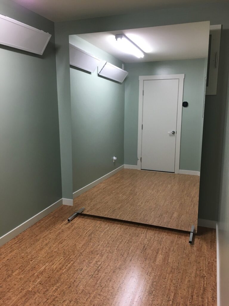 Vertical Stationary Freestanding Glassless Mirror