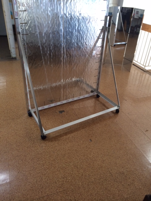 Hidden Floor Stand For Glassless Mirror