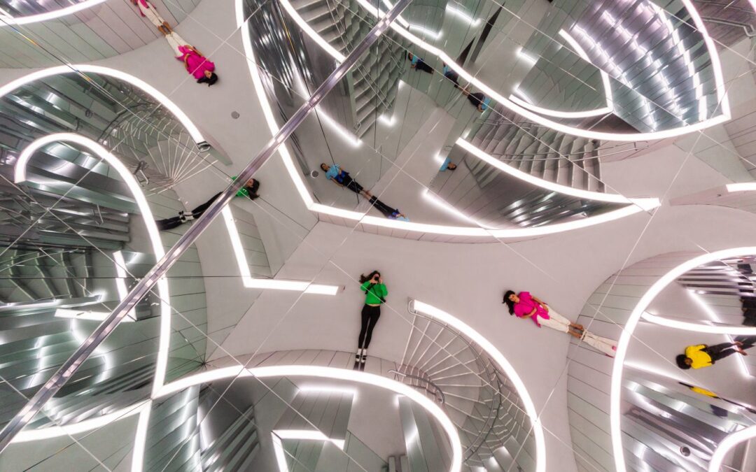 Install Mirrored Ceilings With Minimal Effort