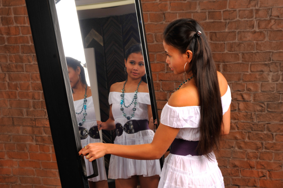 Folding Glassless Mirror