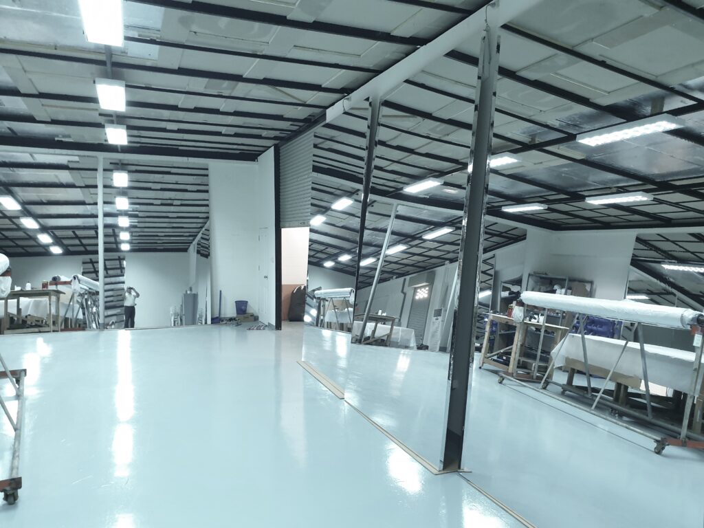 Mega Glassless Mirror