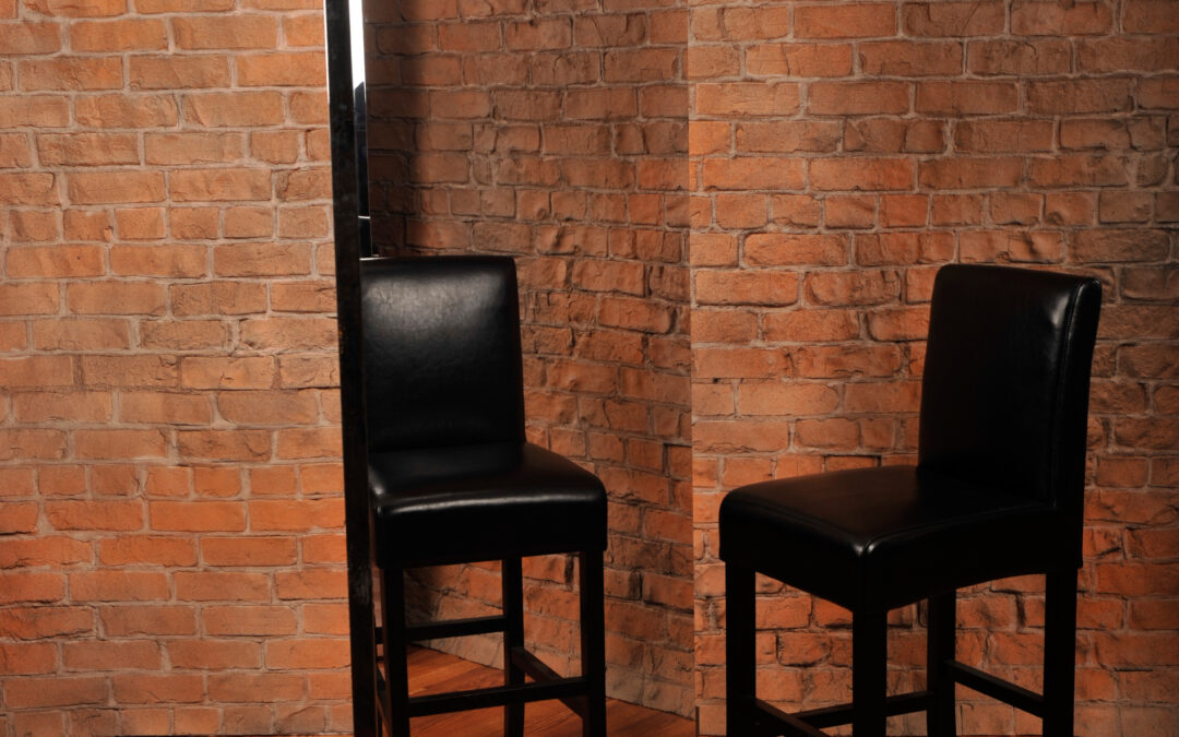 The Glassless Mirror: A Safe and Distortion-Free Alternative to Traditional Mirrors