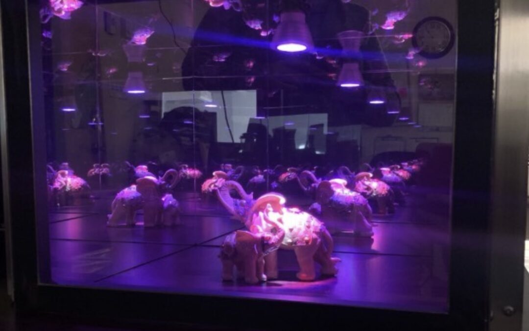 Exploring the Magic of Scrim: A Two-Way See-Through Infinity Glassless Mirror