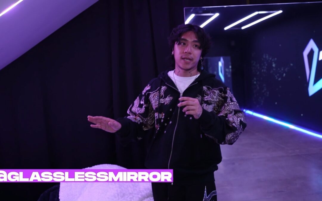 Perfect for Performance: Glassless Mirrors Hit the Floor in Michael Le’s Studio